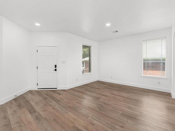 11124 Silo Valley DR, Austin TX 78754