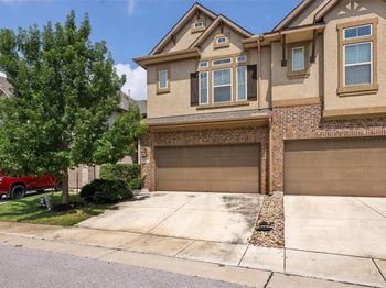 2302 Dillon Pond LN