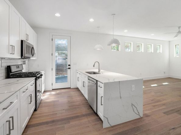 602 Irma DR 2, Austin TX 78752