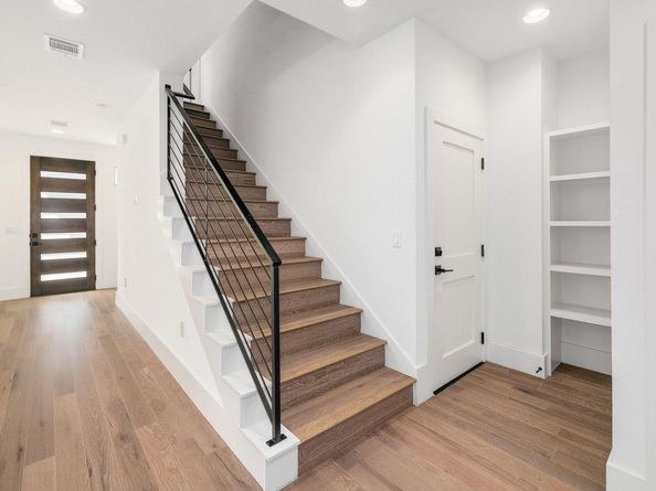 602 Irma DR 2, Austin TX 78752