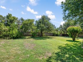 800 Red Hawk DR, Leander TX 78641