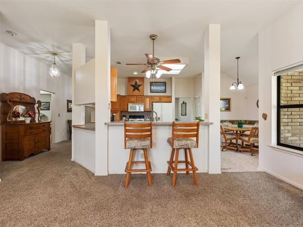 800 Red Hawk DR, Leander TX 78641