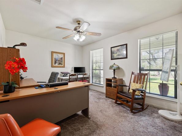 800 Red Hawk DR, Leander TX 78641