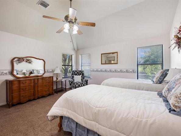 800 Red Hawk DR, Leander TX 78641