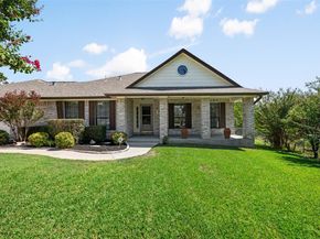 800 Red Hawk DR, Leander TX 78641