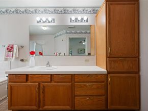 800 Red Hawk DR, Leander TX 78641