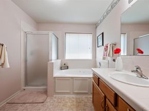 800 Red Hawk DR, Leander TX 78641