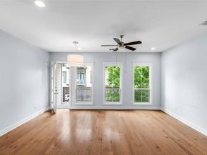 2520 Bluebonnet LN 52, Austin TX 78704