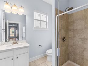 2520 Bluebonnet LN 52, Austin TX 78704