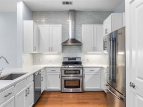 2520 Bluebonnet LN 52, Austin TX 78704