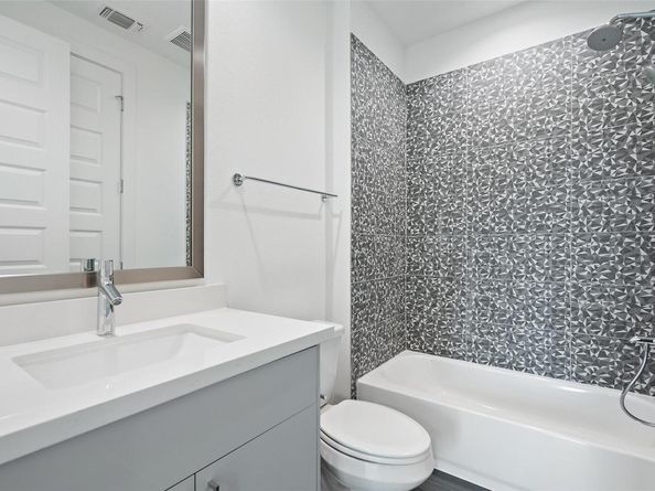 2805 McCurdy ST 4, Austin TX 78723