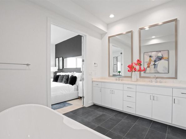 2805 McCurdy ST 4, Austin TX 78723