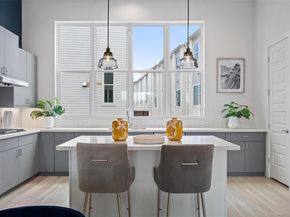 2805 McCurdy ST 4, Austin TX 78723