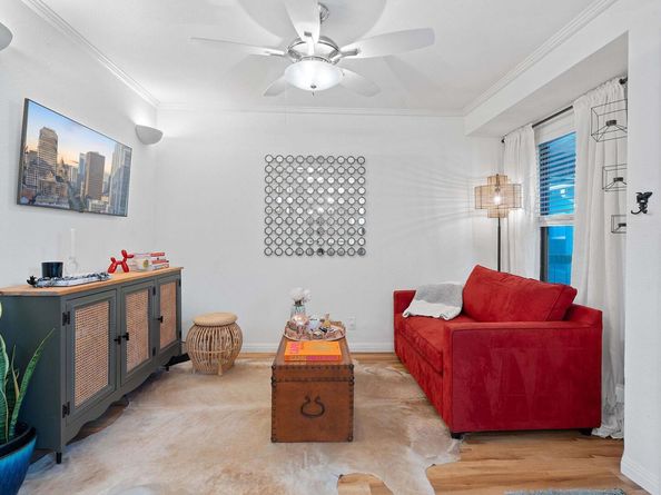 601 Hearn ST 204, Austin TX 78703