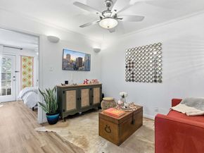 601 Hearn ST 204, Austin TX 78703