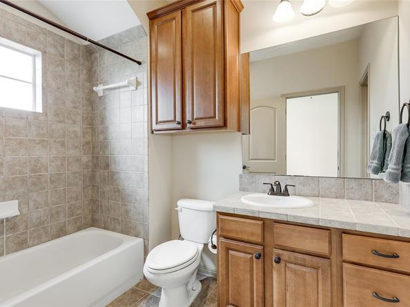 7303 Matisse Pointe DR, Jonestown TX 78645