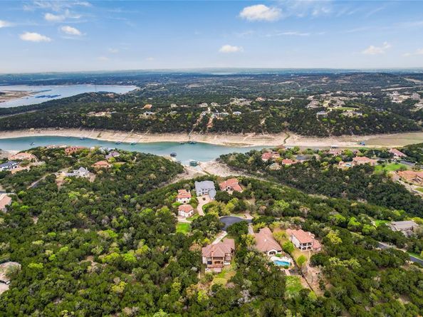 7303 Matisse Pointe DR, Jonestown TX 78645