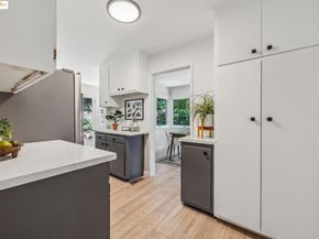 7069 Saroni Dr, Oakland CA 94611