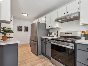 7069 Saroni Dr, Oakland CA 94611