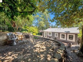 7069 Saroni Dr, Oakland CA 94611