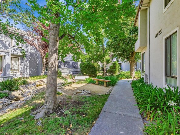6382 Buena Vista Dr B, Newark CA 94560