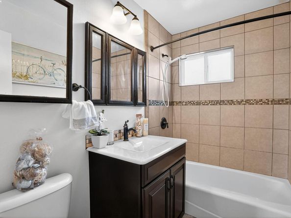 8578 Deervale Rd, Dublin CA 94568