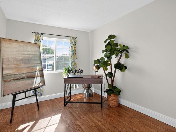 8578 Deervale Rd, Dublin CA 94568