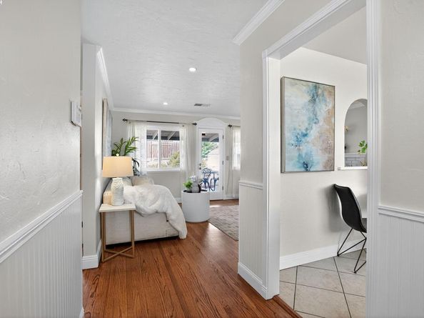 8578 Deervale Rd, Dublin CA 94568