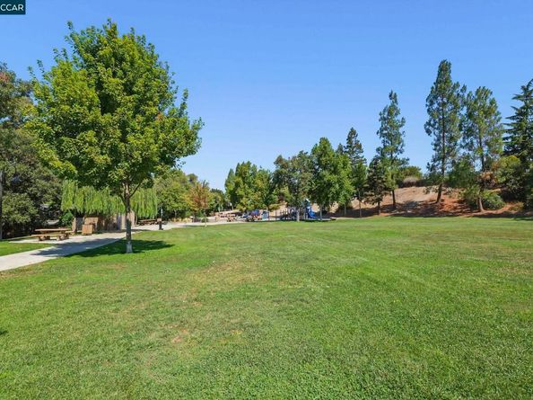 109 Fig Tree Lane, Martinez CA 94553