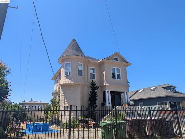 2883 Brookdale Avenue, Oakland CA 94602