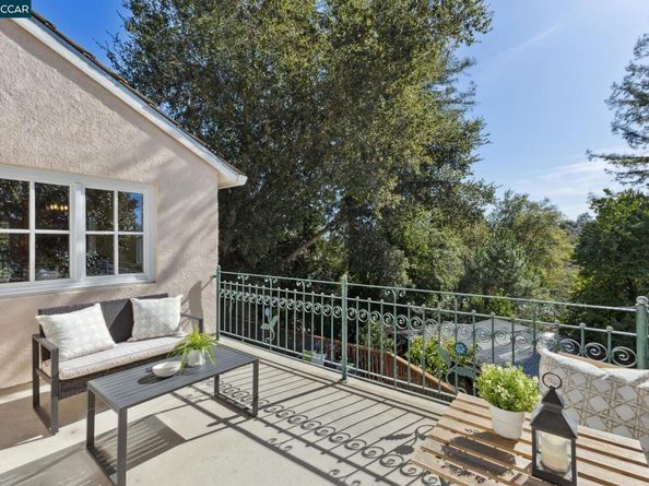 40 Las Palomas, Orinda CA 94563