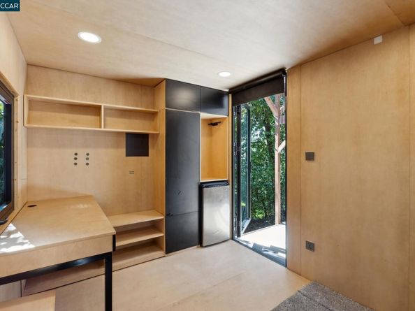 40 Las Palomas, Orinda CA 94563