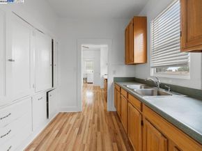 8701 International Blvd, Oakland CA 94621