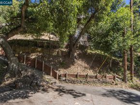 37 20 La Madronal, Orinda CA 94563