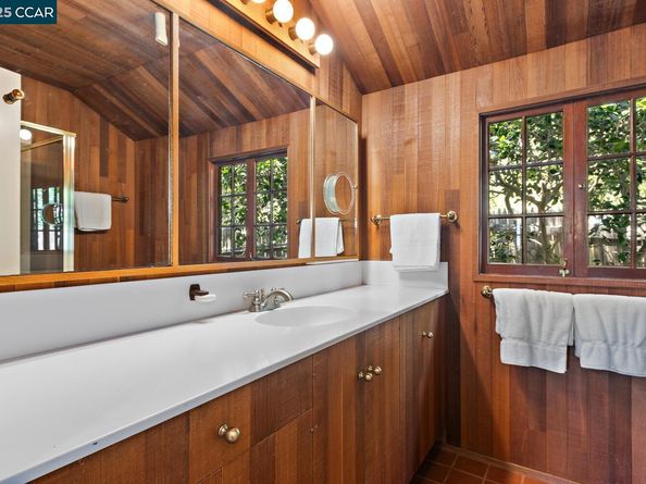 37 20 La Madronal, Orinda CA 94563