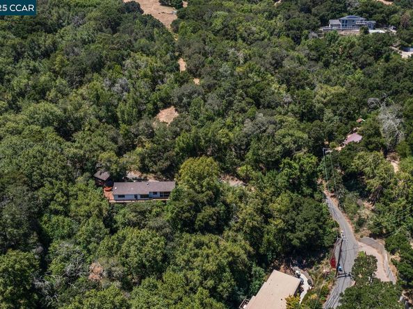 37 20 La Madronal, Orinda CA 94563