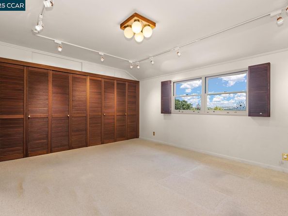 37 20 La Madronal, Orinda CA 94563