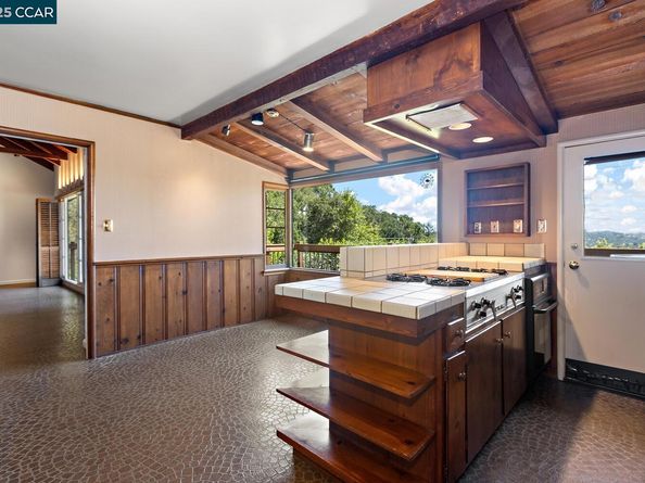 37 20 La Madronal, Orinda CA 94563