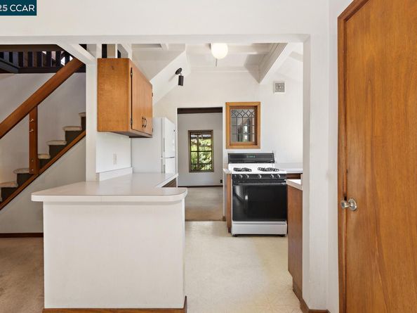 37 20 La Madronal, Orinda CA 94563