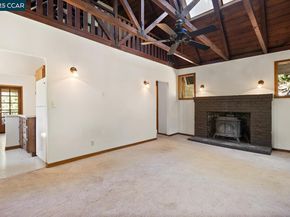 37 20 La Madronal, Orinda CA 94563