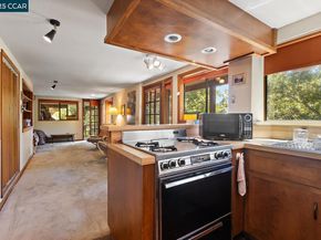 37 20 La Madronal, Orinda CA 94563