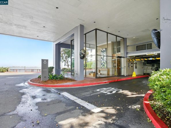 8 Captain dr E259, Emeryville CA 94608