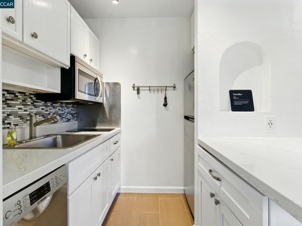 8 Captain dr E259, Emeryville CA 94608