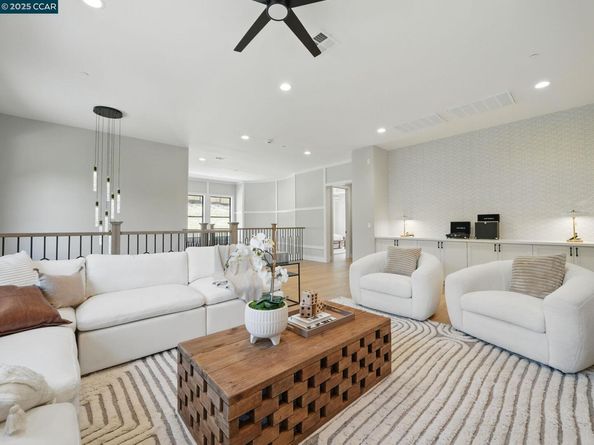 180 Castle Hill Ranch, Walnut Creek CA 94595