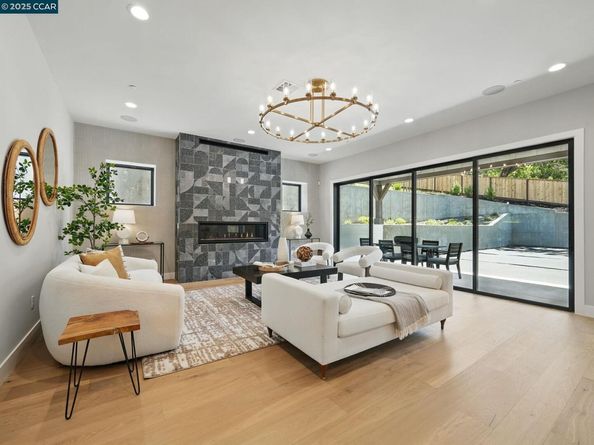180 Castle Hill Ranch, Walnut Creek CA 94595