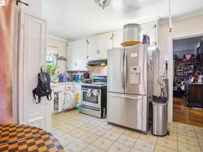 7960 Macarthur Blvd, Oakland CA 94605