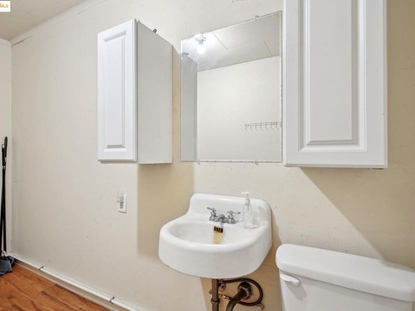 7960 Macarthur Blvd, Oakland CA 94605