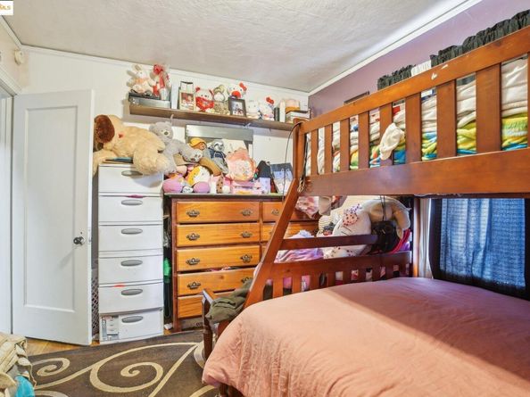 7960 Macarthur Blvd, Oakland CA 94605
