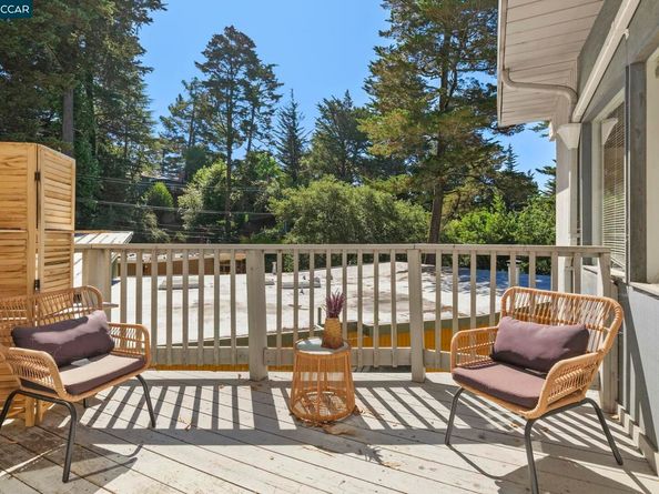 6956 Sayre Dr, Oakland CA 94611