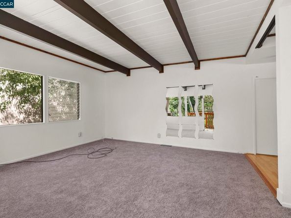 6956 Sayre Dr, Oakland CA 94611